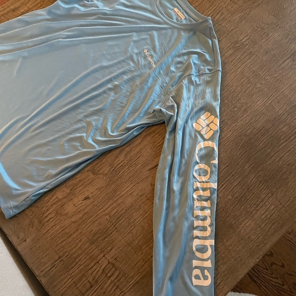 Columbia pfg long sleeve. - Picture 3 of 3